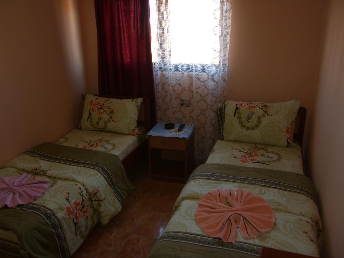 Shkodra Hotel ภายนอก รูปภาพ