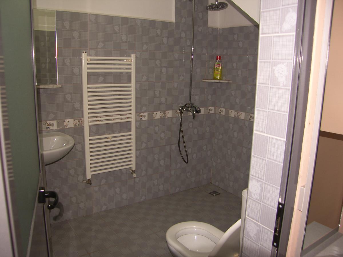 Shkodra Hotel ภายนอก รูปภาพ