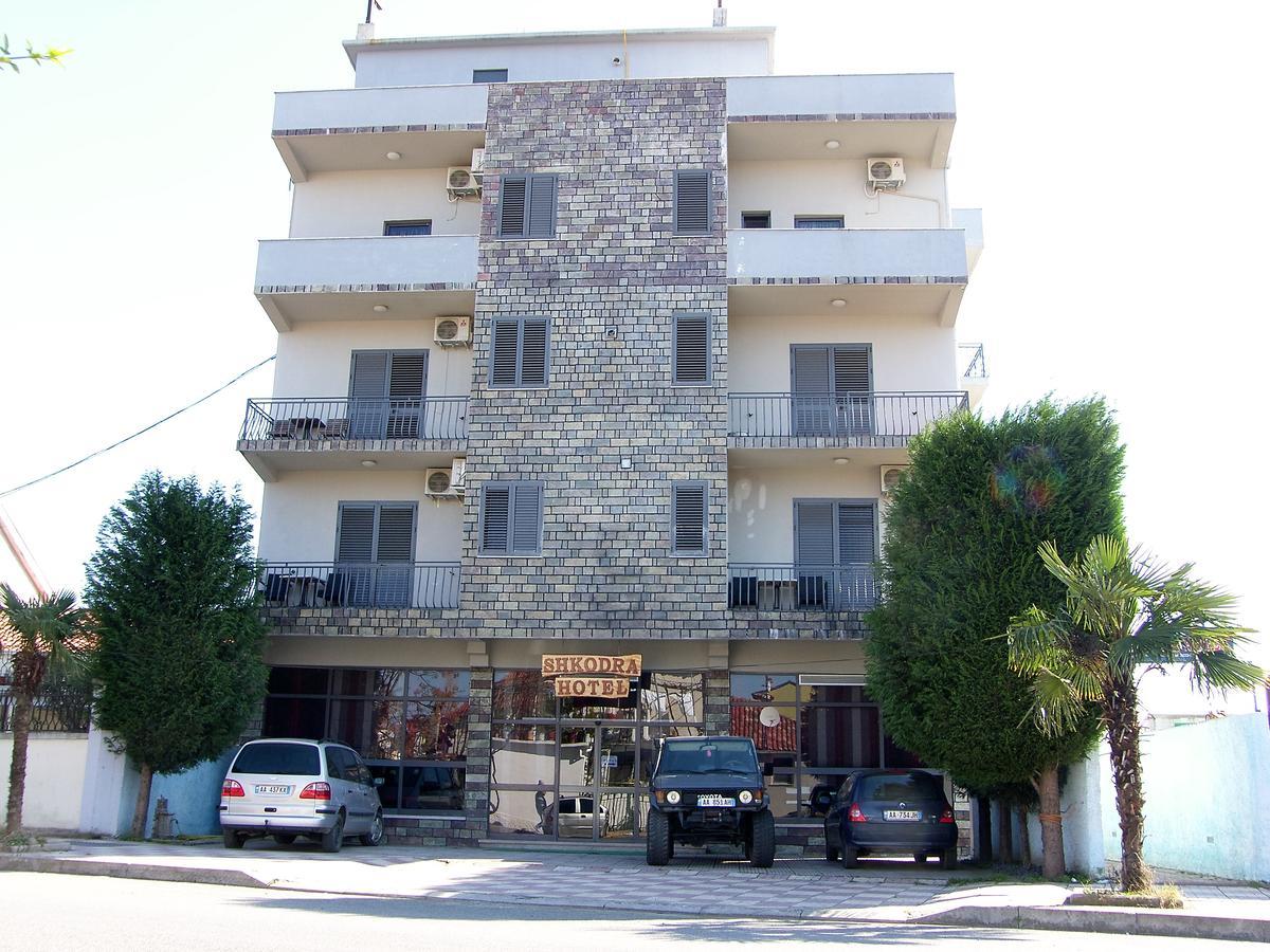 Shkodra Hotel ภายนอก รูปภาพ