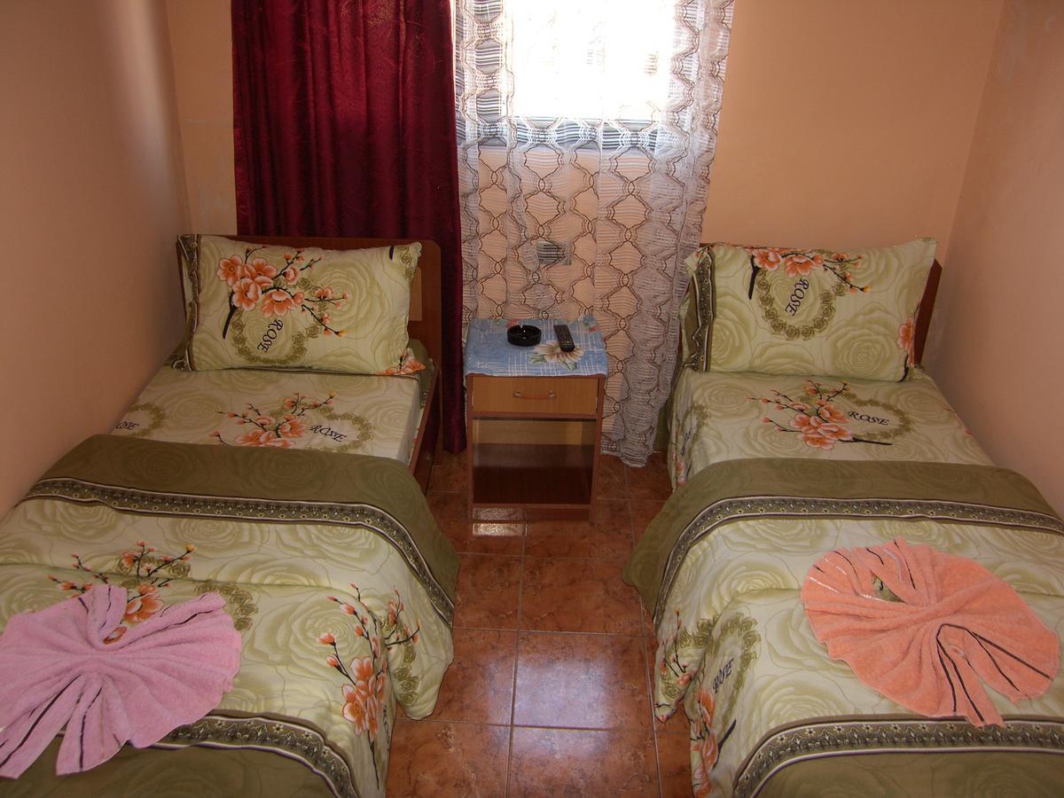 Shkodra Hotel ภายนอก รูปภาพ