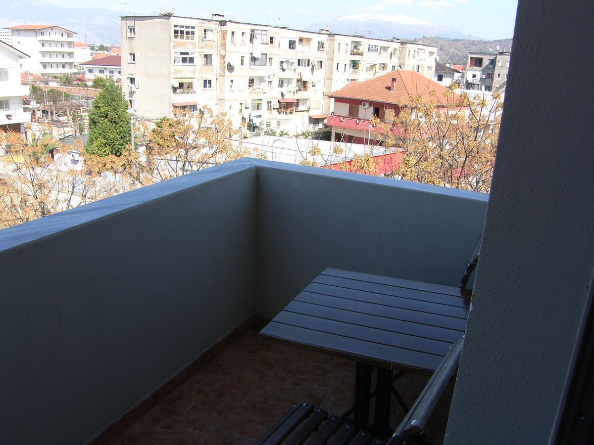 Shkodra Hotel ภายนอก รูปภาพ