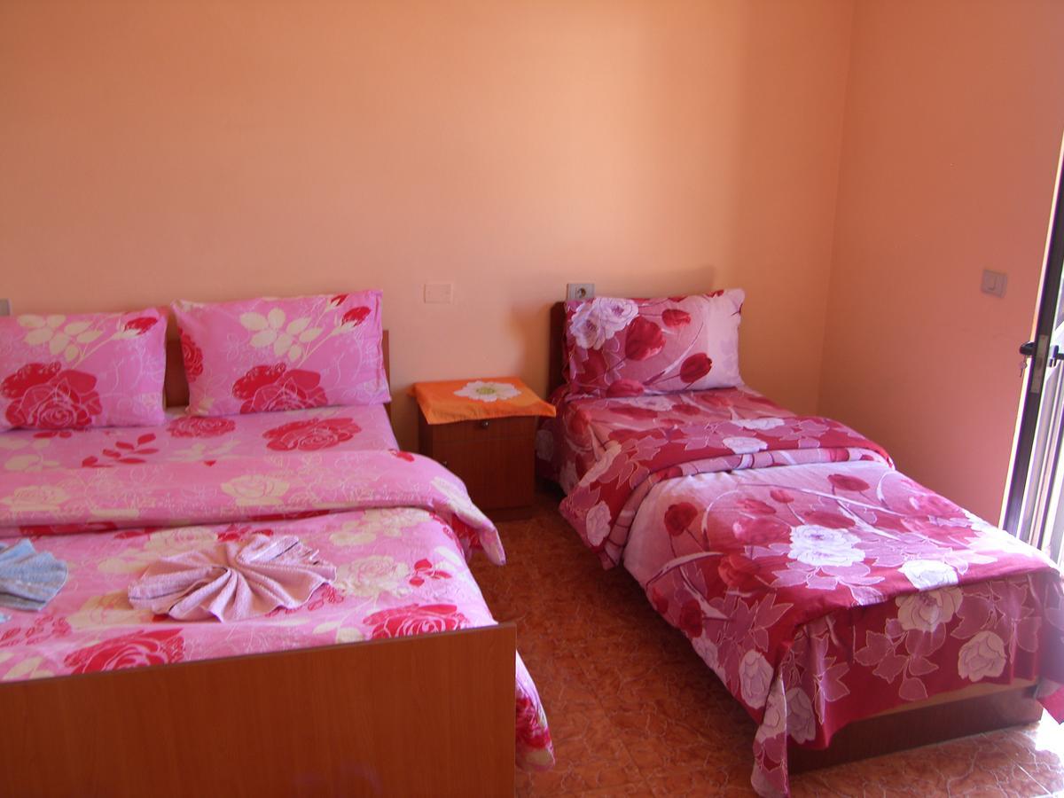 Shkodra Hotel ภายนอก รูปภาพ